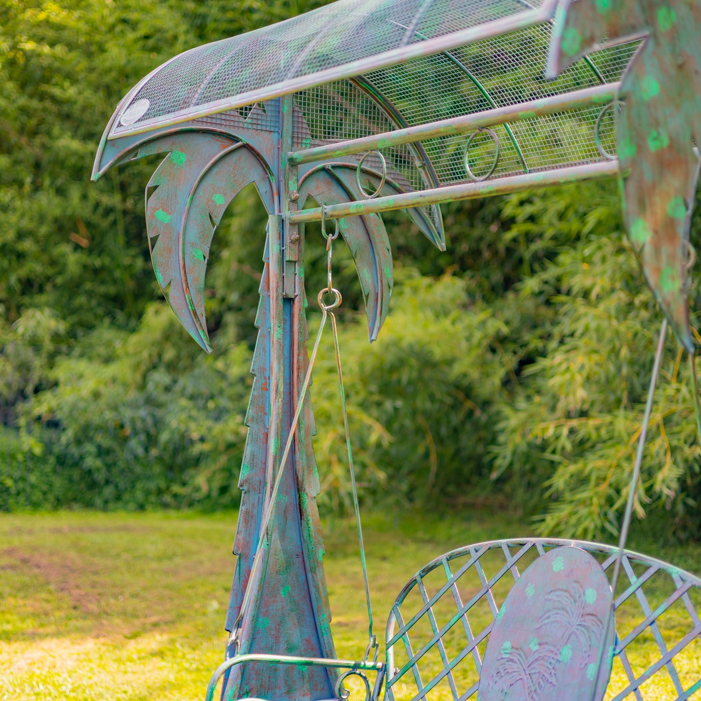Palm Beach Iron Swing Bench – Verdi Green Garden Statement