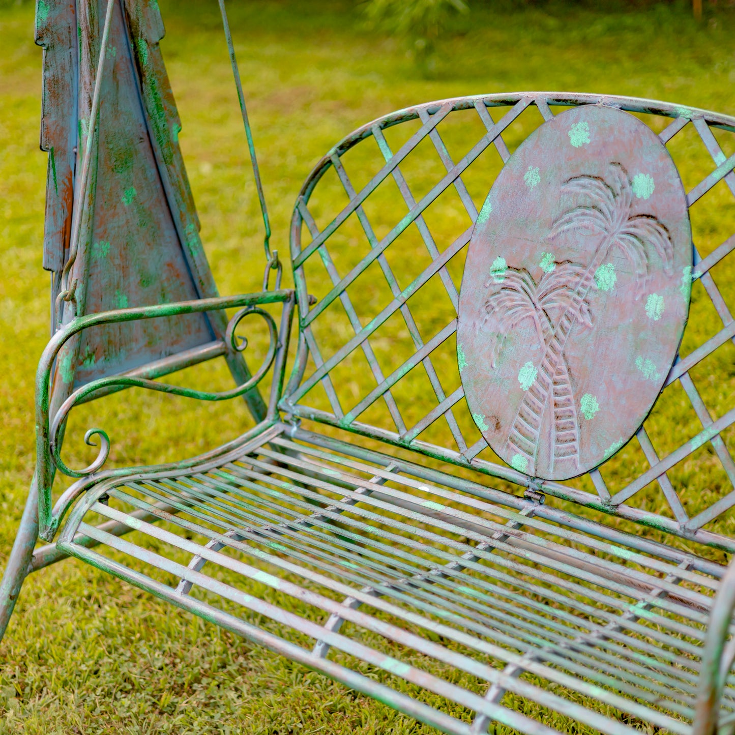 Palm Beach Iron Swing Bench – Verdi Green Garden Statement