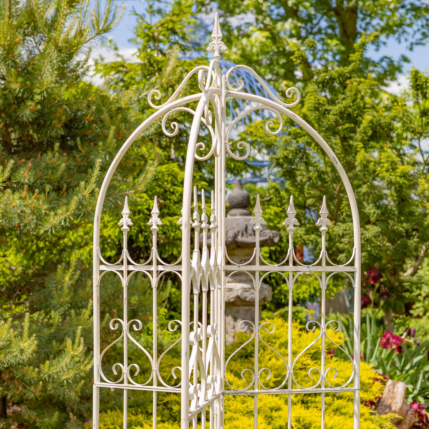 7.7 Ft Iron Garden Trellis with Fleur-de-Lis – Antique White "Paris 1968"