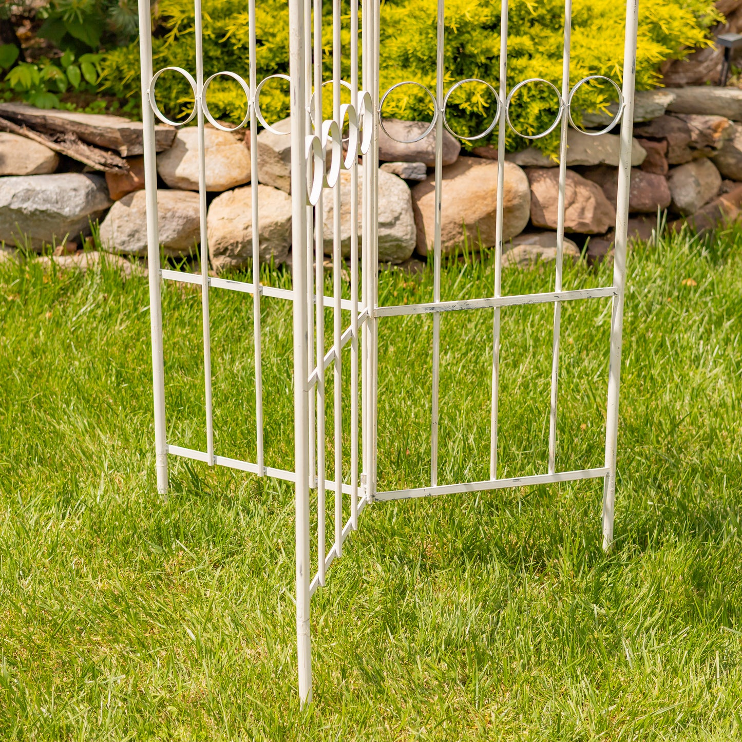 7.7 Ft Iron Garden Trellis with Fleur-de-Lis – Antique White "Paris 1968"
